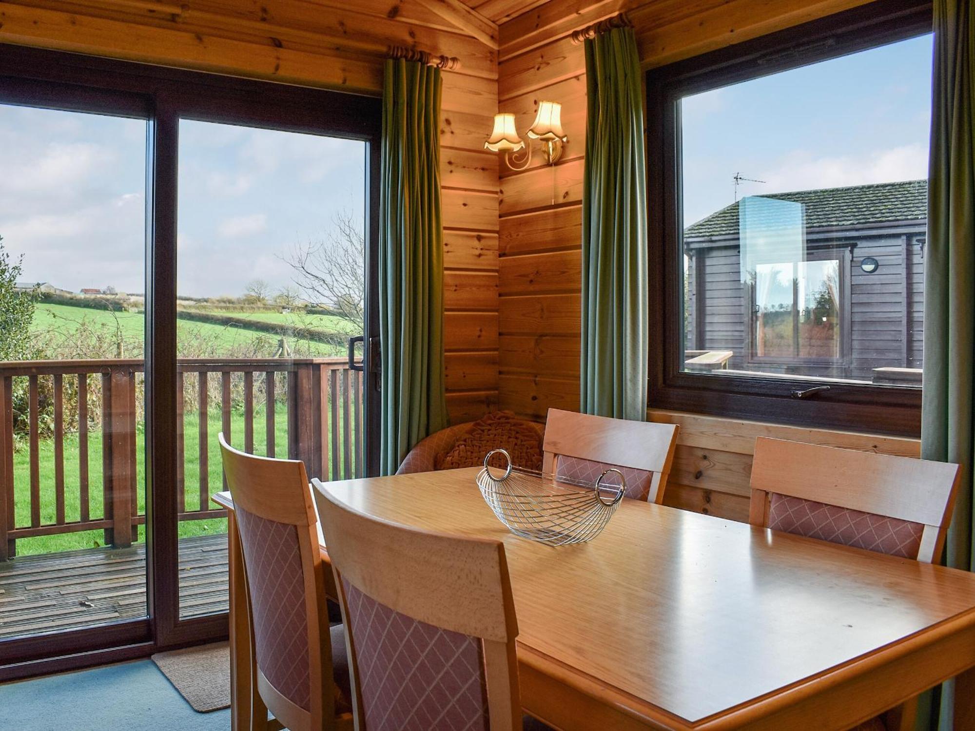 Jasmine Lodge Woolfardisworthy  外观 照片